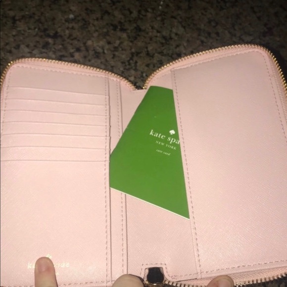 Kate spade pink leather wrap around wallet - Picture 3 of 4